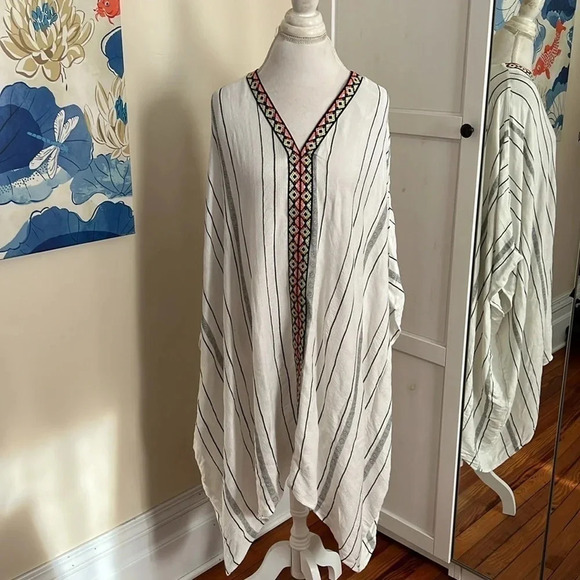 Scoop Cover Up - Picture 1 of 7